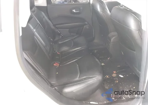 2019 Jeep Compass Limited 4X4 из США, поврежденный, VIN 3C4NJDCB5KT598874